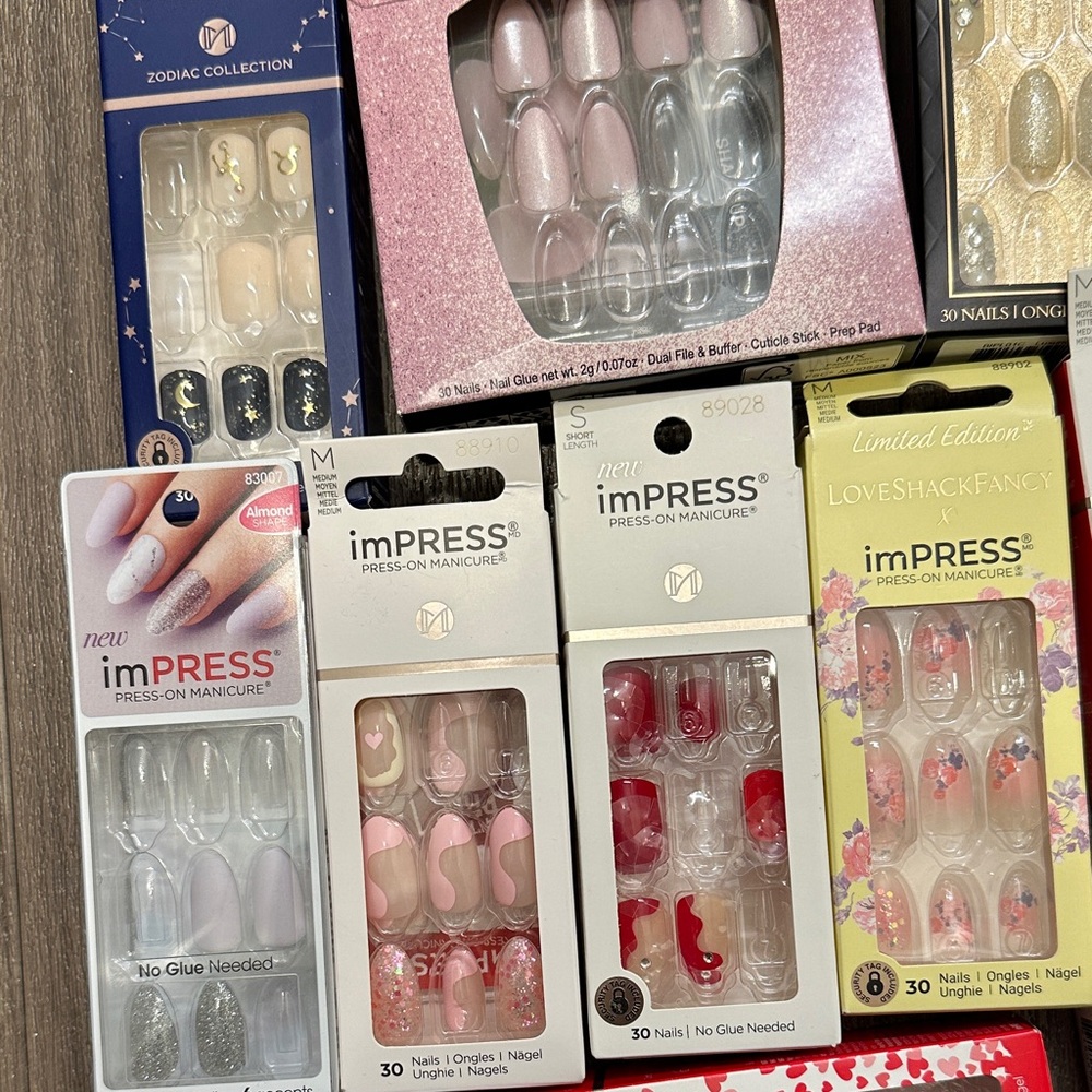 imPRESS Press-On Nail Extras: Square & Almond Mix - Picture 2 of 4